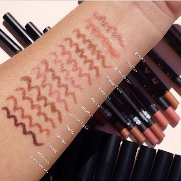 Jaclyn Cosmetics Macaron Poutspoken Lip Liner - Picture 2 of 3